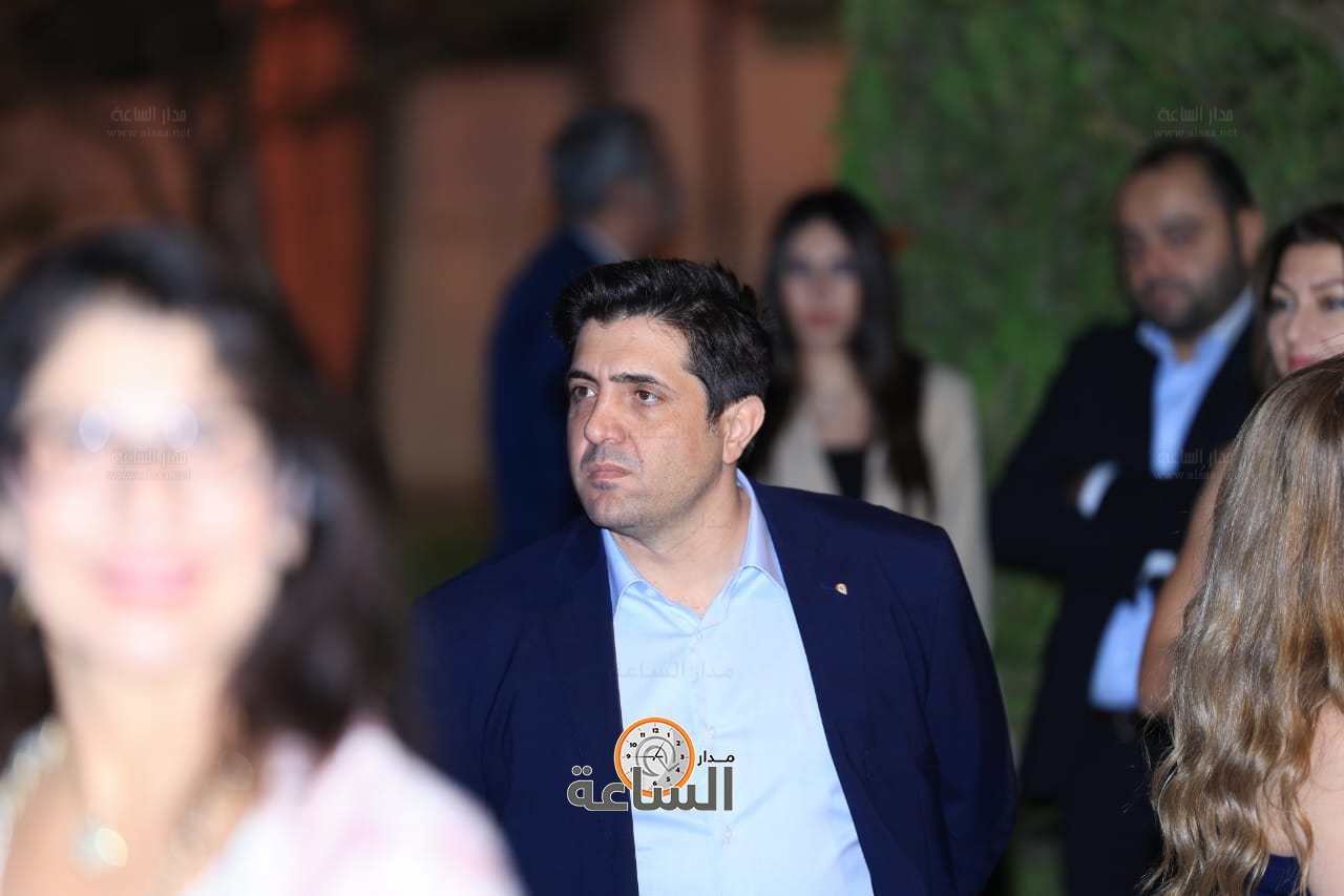 Madar Al-Saa Images 0.9722842362255029