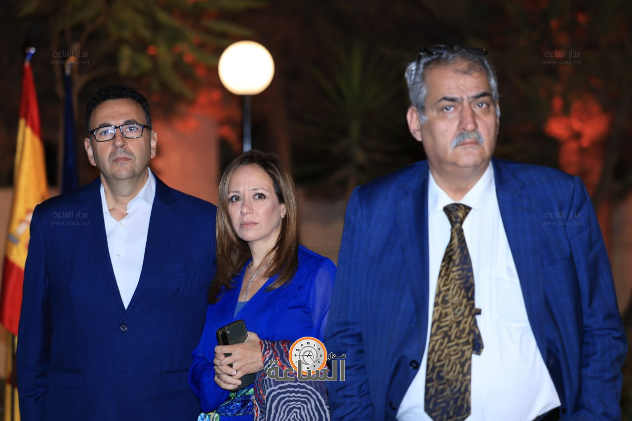 Madar Al-Saa Images 0.5351881807443234