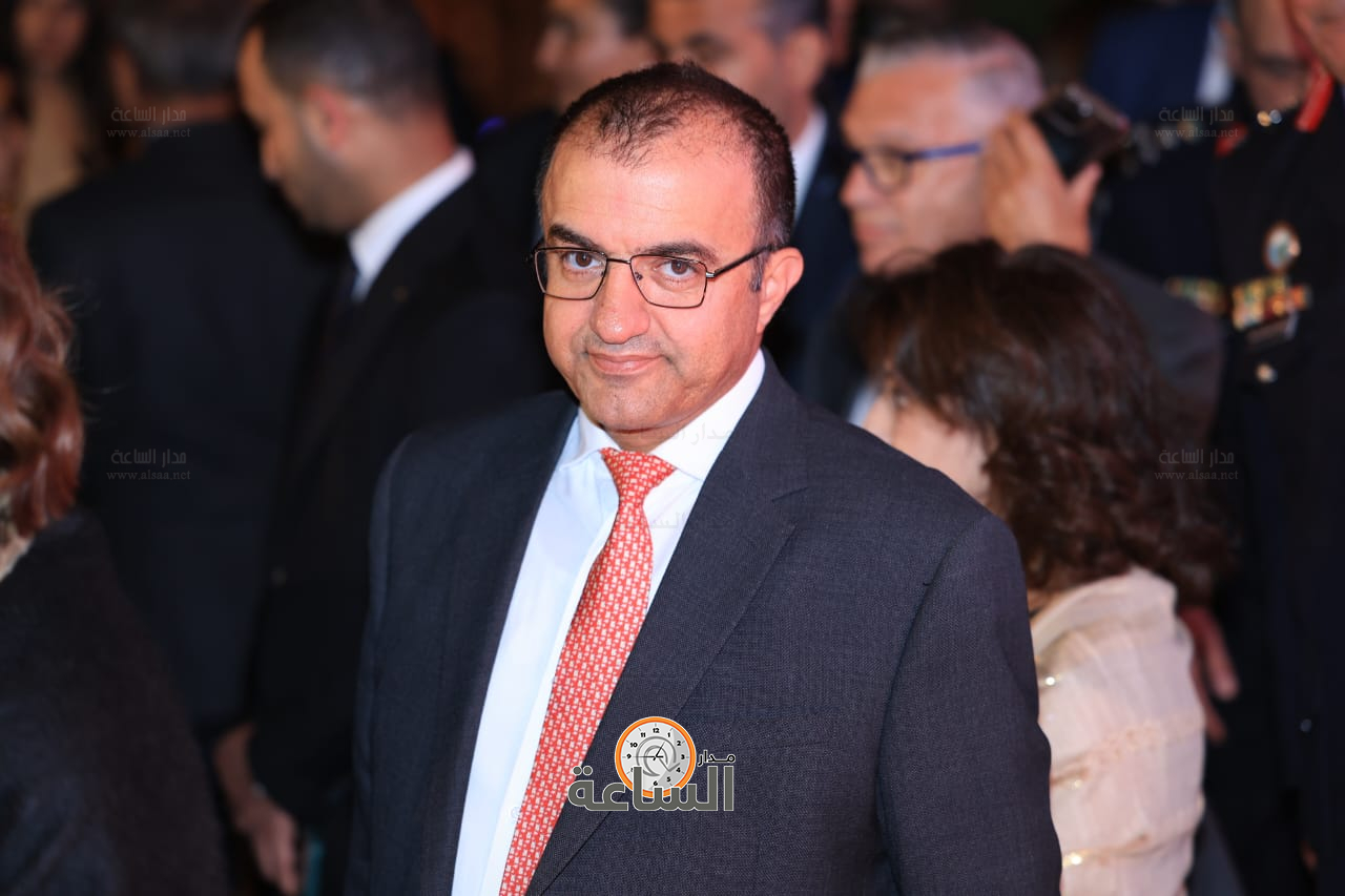 Madar Al-Saa Images 0.4575576350643491