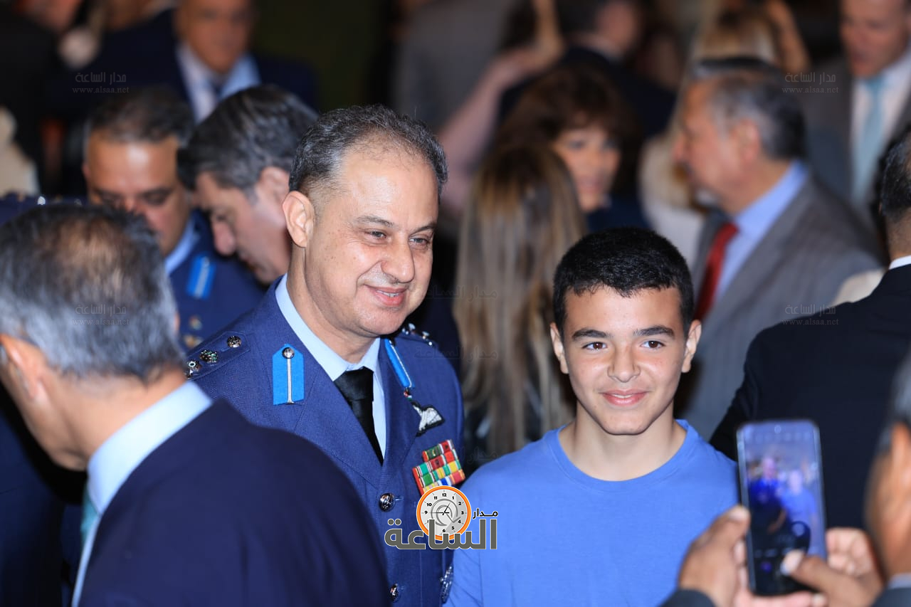 Madar Al-Saa Images 0.2846075074845379