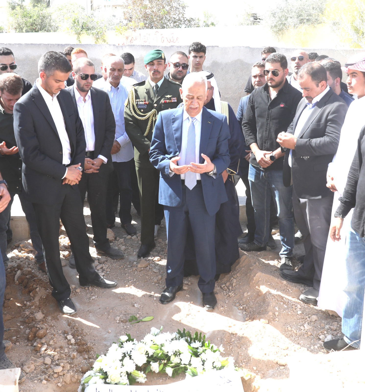 Madar Al-Saa Images 0.6140968398938772