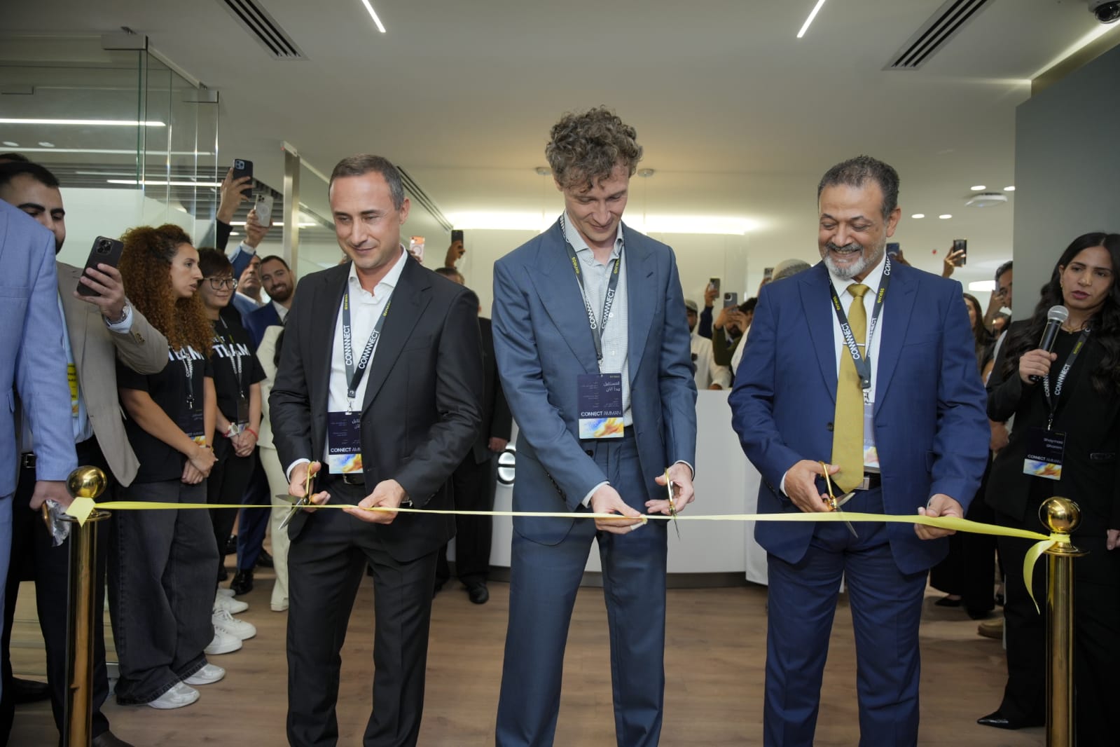 Madar Al-Saa Images 0.8276813984286441