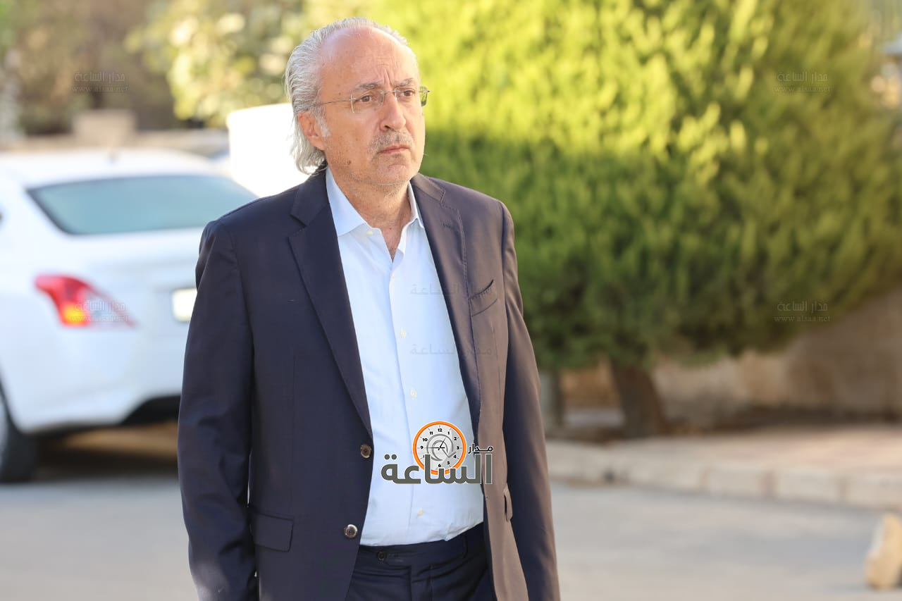 Madar Al-Saa Images 0.4281722598947908