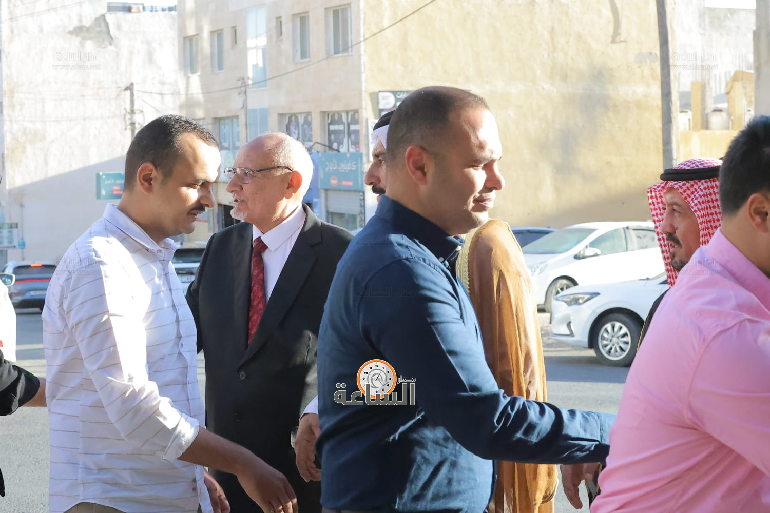 Madar Al-Saa Images 0.8990394325030338