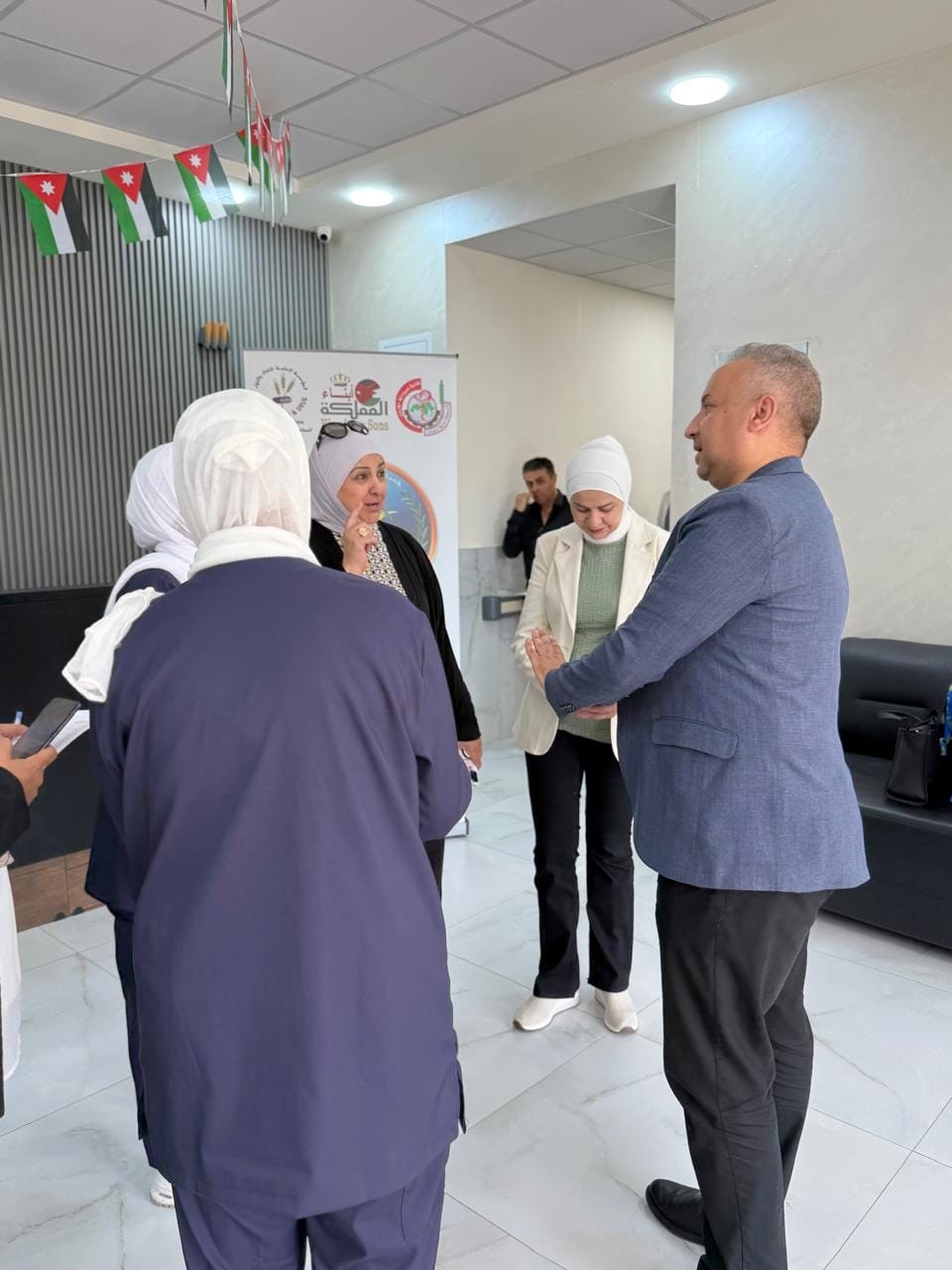 Madar Al-Saa Images 0.8360931143635338