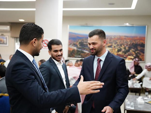 Madar Al-Saa Images 0.5561647072589136