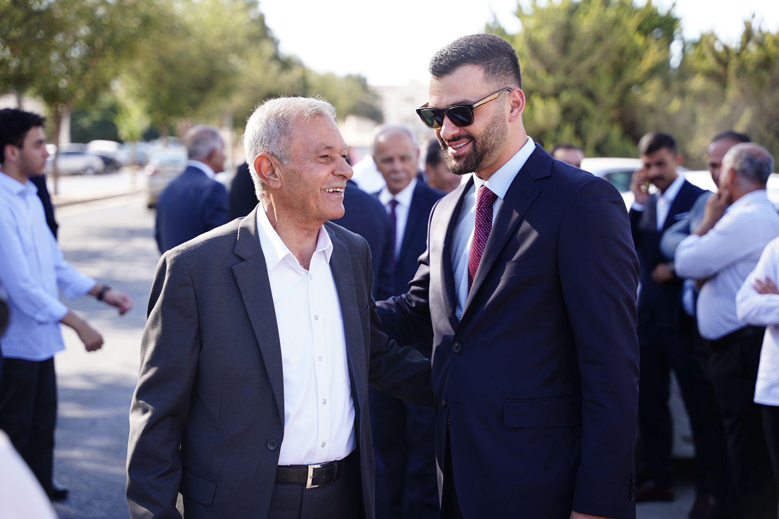 Madar Al-Saa Images 0.401175701285162