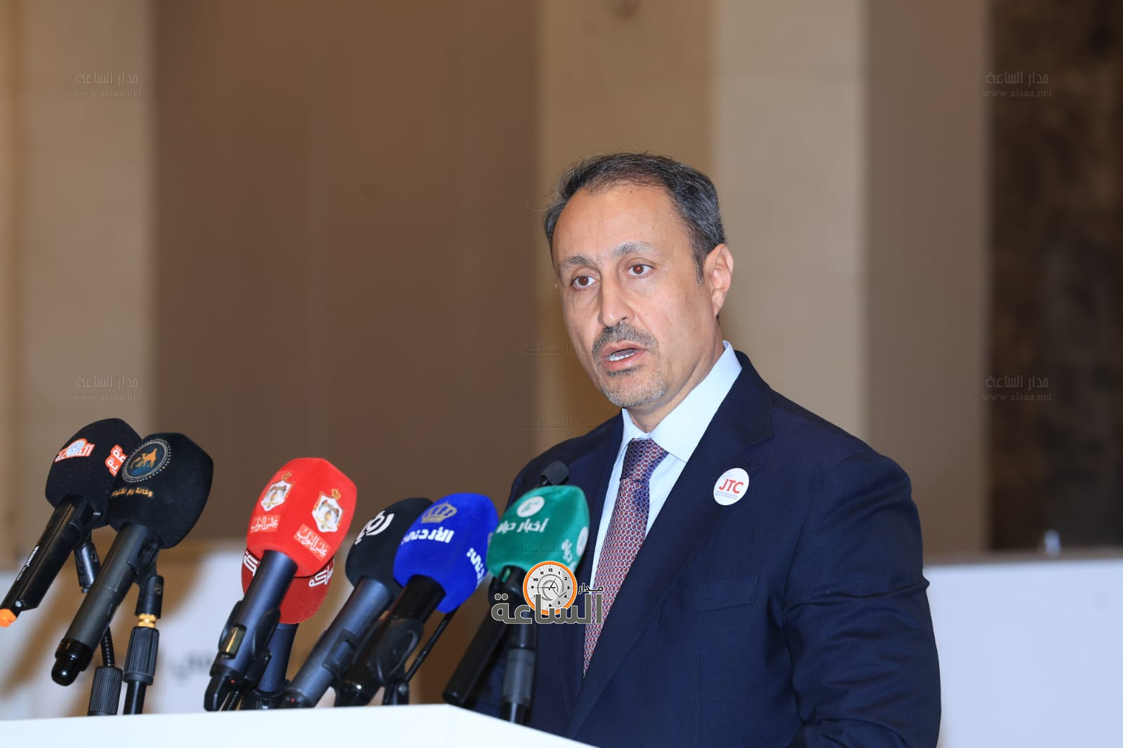 Madar Al-Saa Images 0.03918336657285326