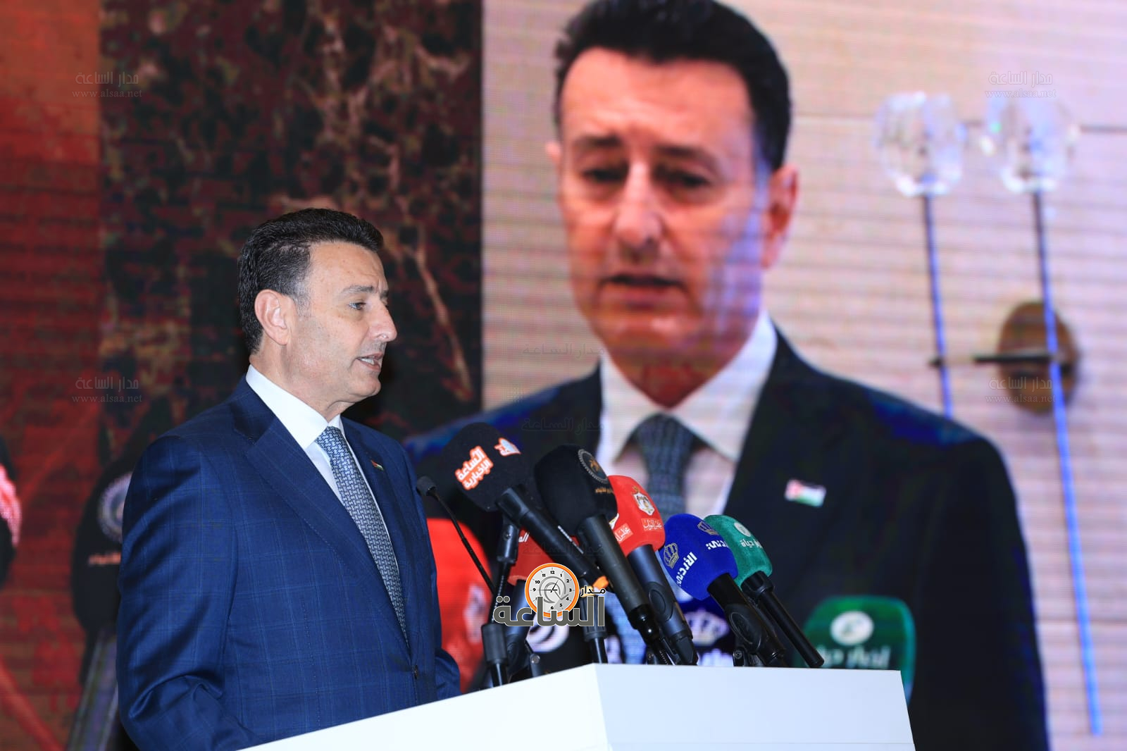 Madar Al-Saa Images 0.035564516351854536