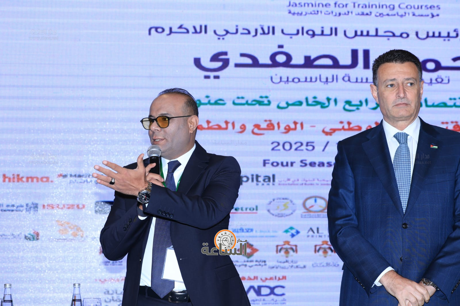 Madar Al-Saa Images 0.1540208508522406