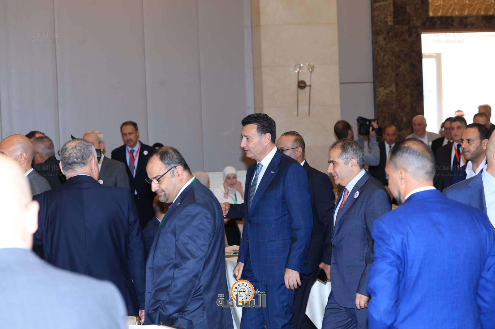 Madar Al-Saa Images 0.413943159233227