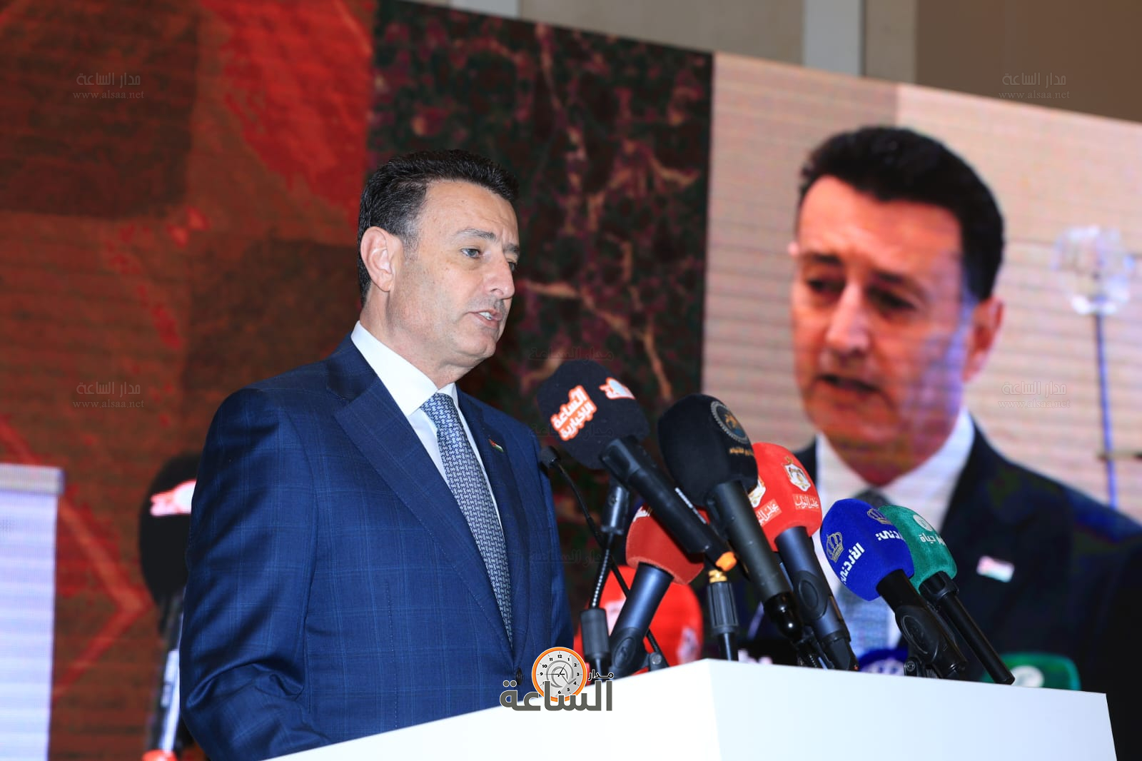 Madar Al-Saa Images 0.6311814953871889