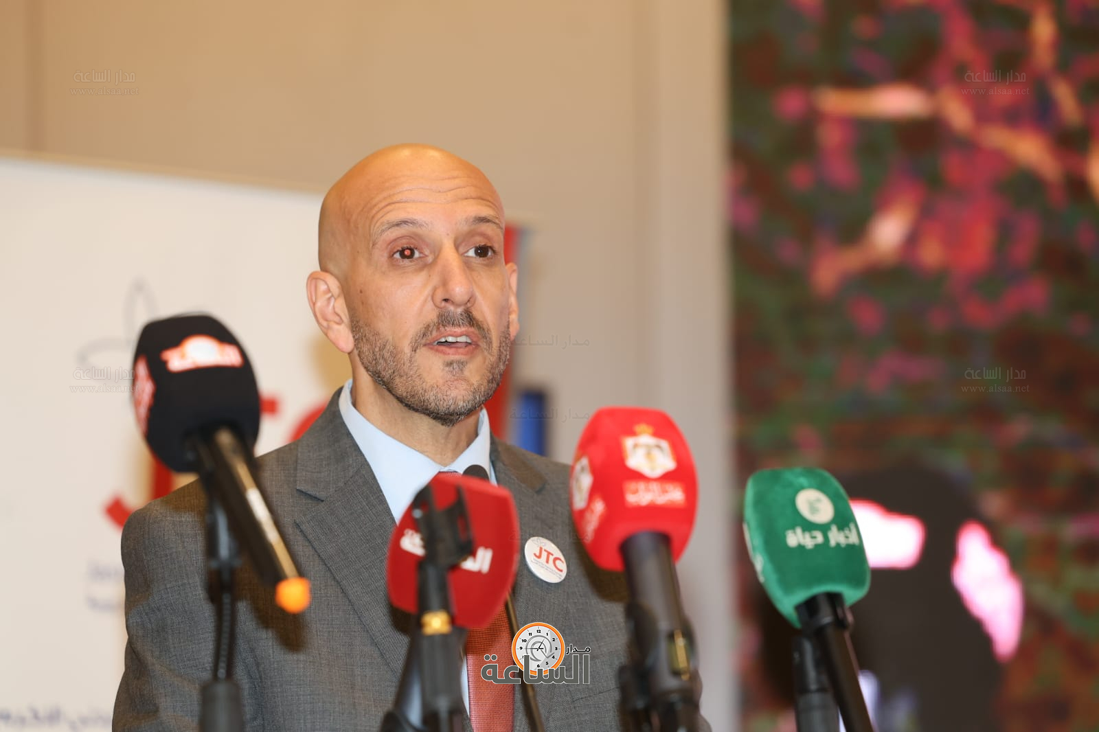 Madar Al-Saa Images 0.15412065303134204