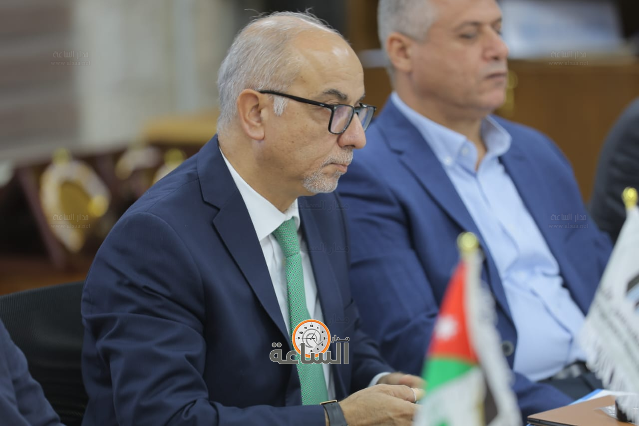 Madar Al-Saa Images 0.4378506318416612