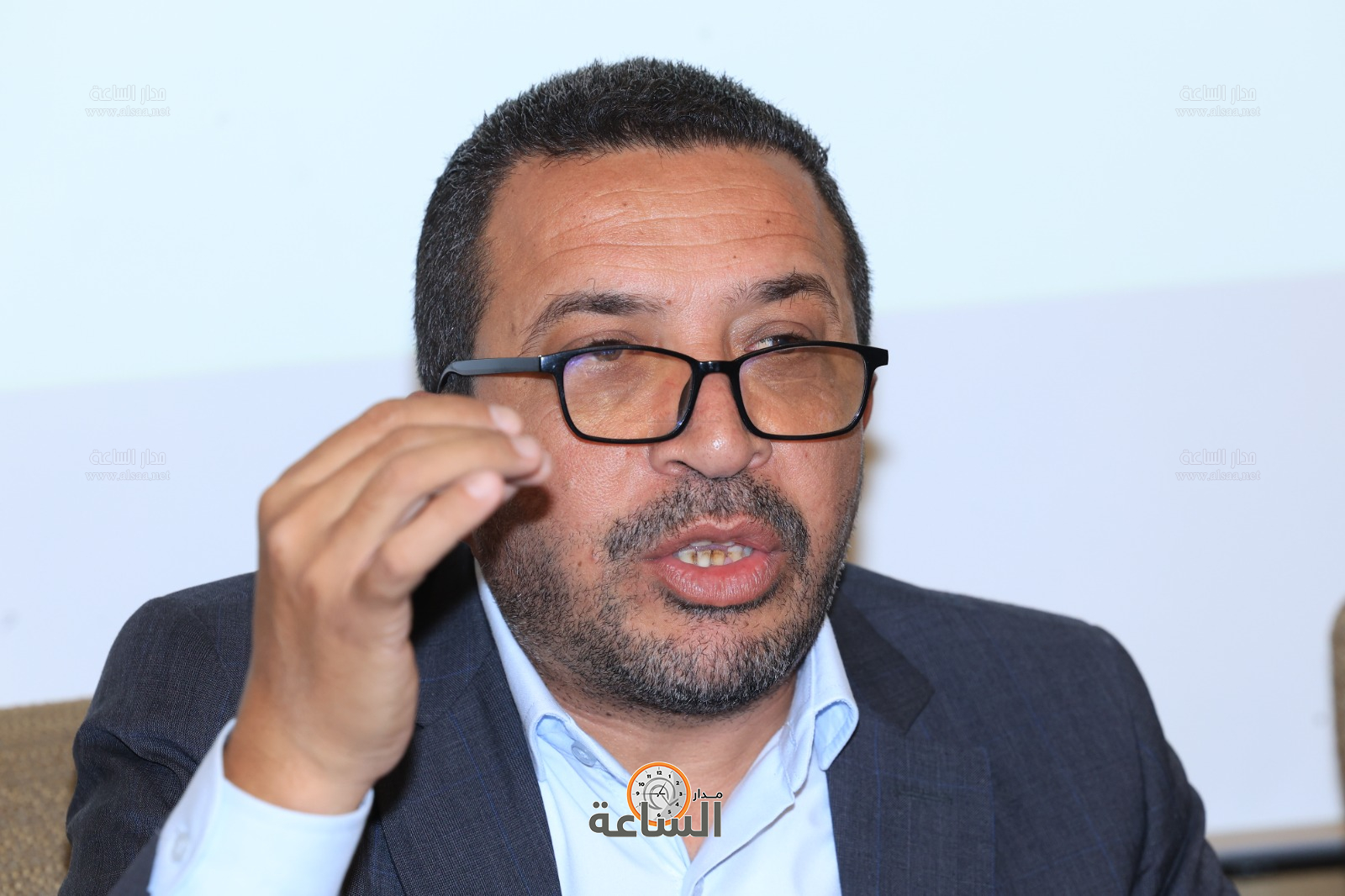 Madar Al-Saa Images 0.8050171355155963