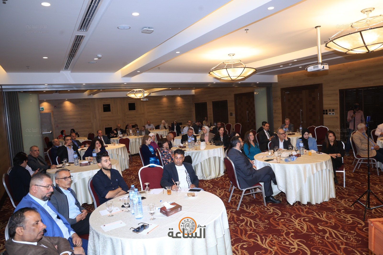 Madar Al-Saa Images 0.40926529387919786