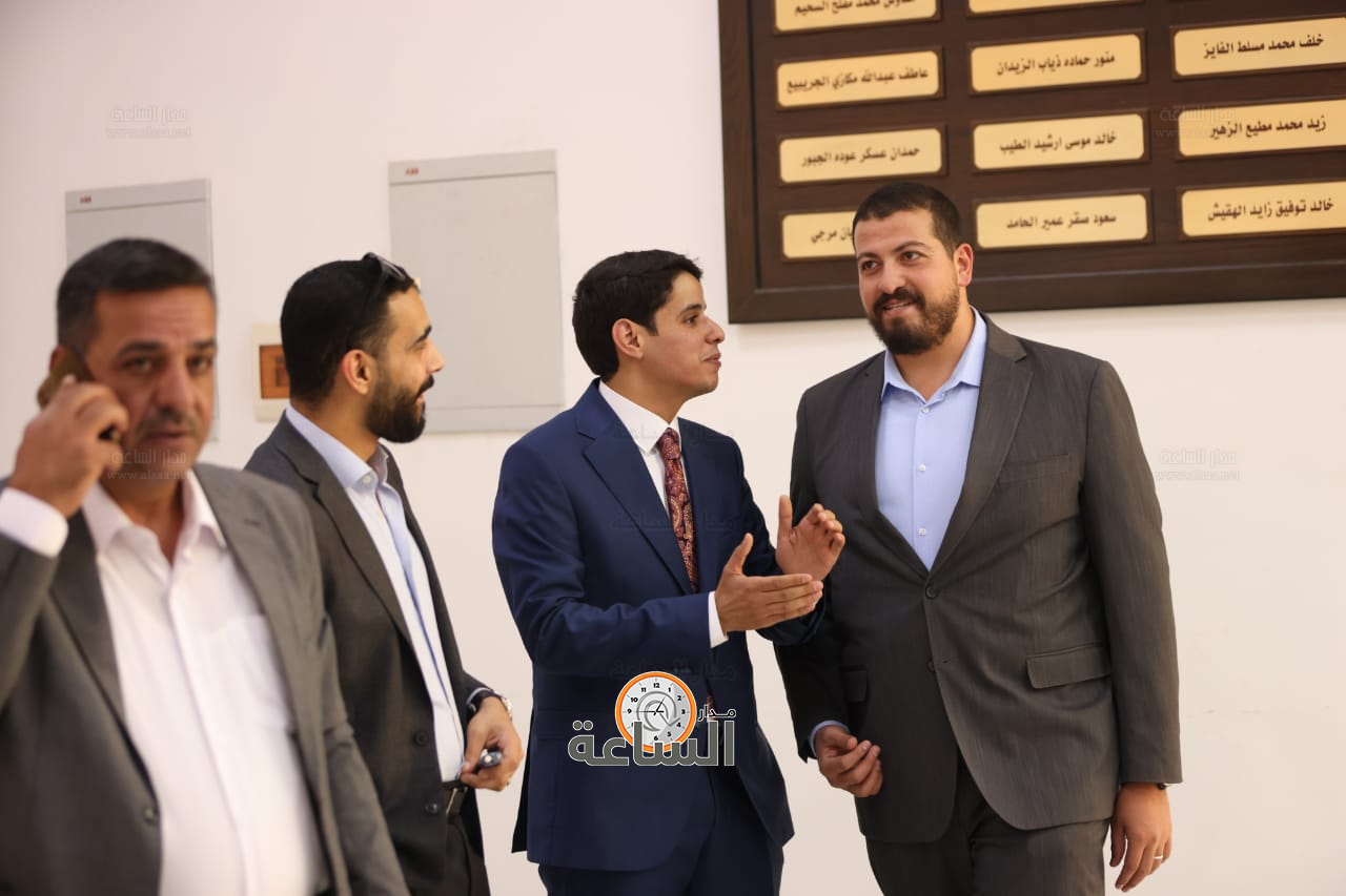 Madar Al-Saa Images 0.02050995342445827