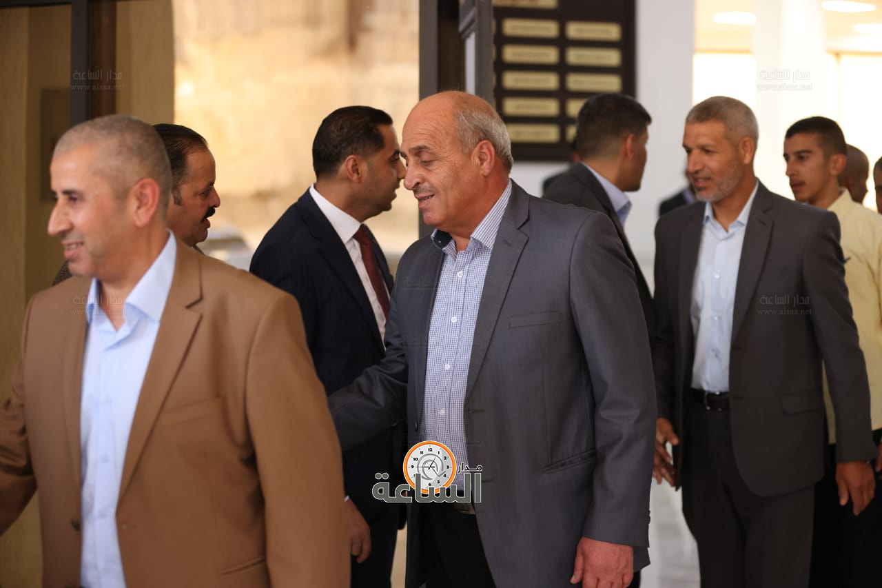 Madar Al-Saa Images 0.36716220651961595