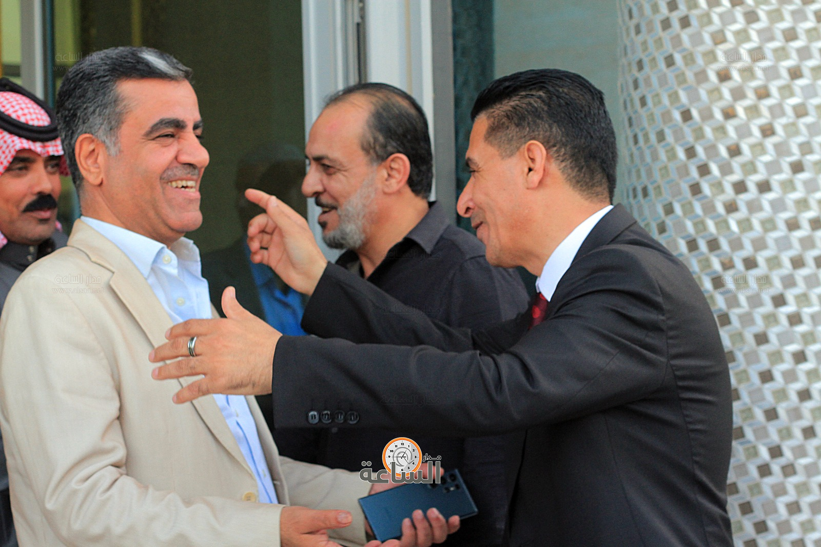 Madar Al-Saa Images 0.9904962924550472