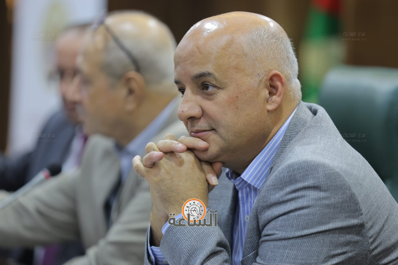 Madar Al-Saa Images 0.08635361987810797