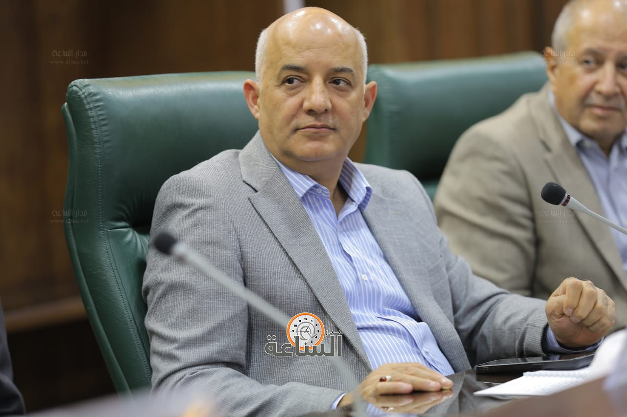 Madar Al-Saa Images 0.30559681335550426