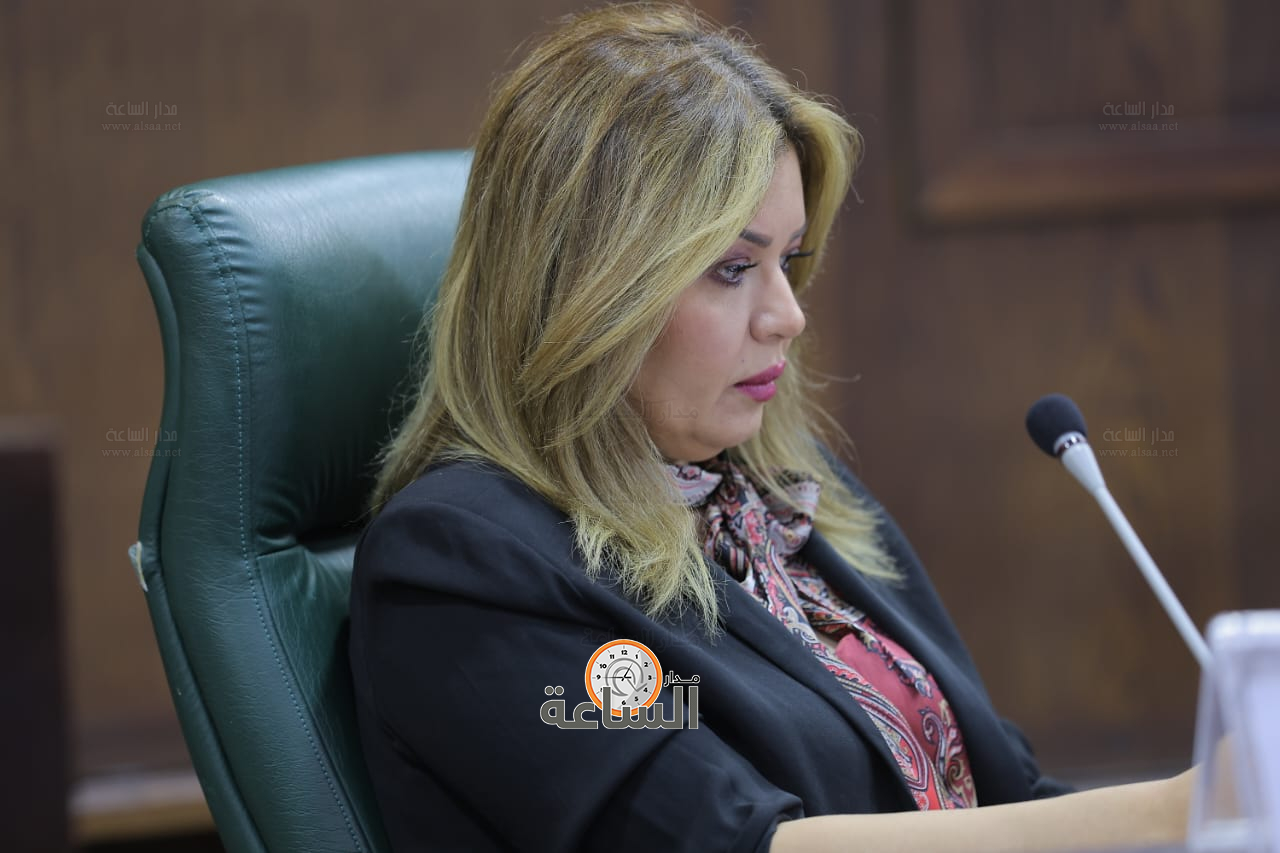 Madar Al-Saa Images 0.7062770835828076