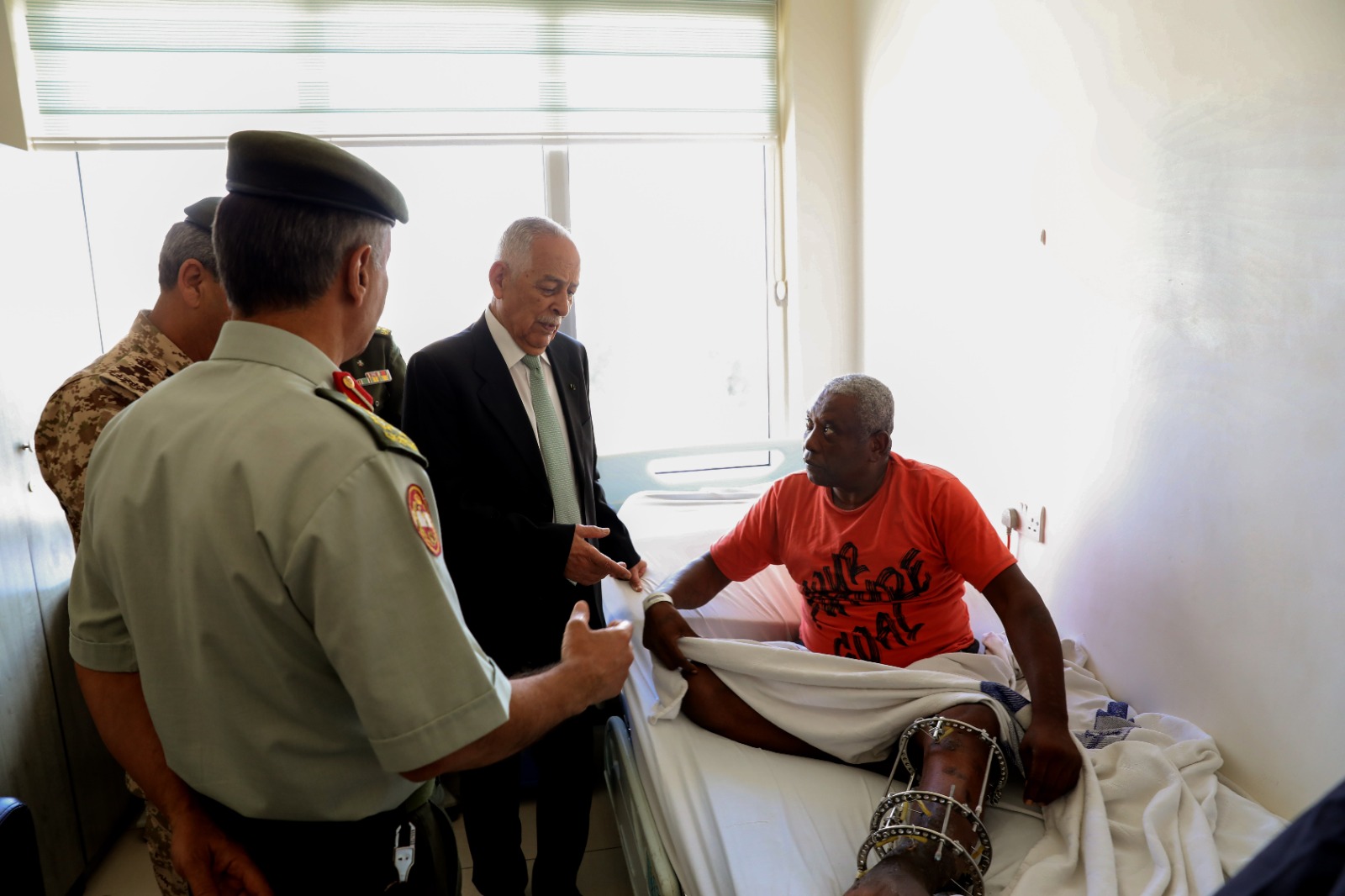 Madar Al-Saa Images 0.3186154905667834