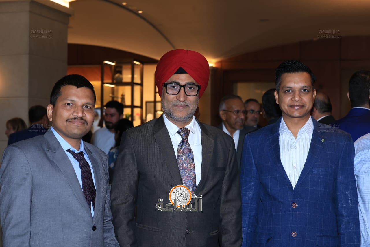 Madar Al-Saa Images 0.721881628355871