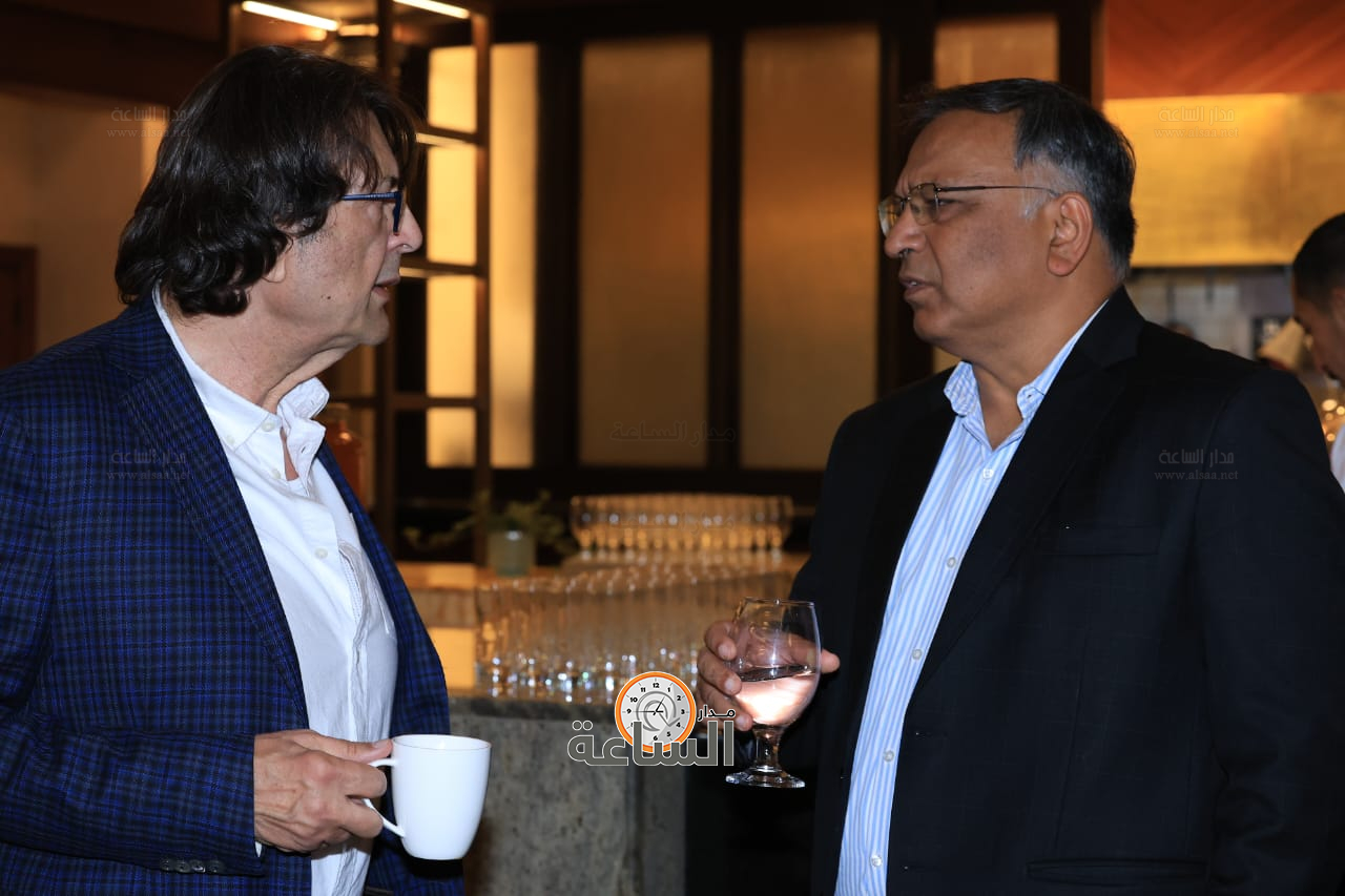 Madar Al-Saa Images 0.4638250702431057