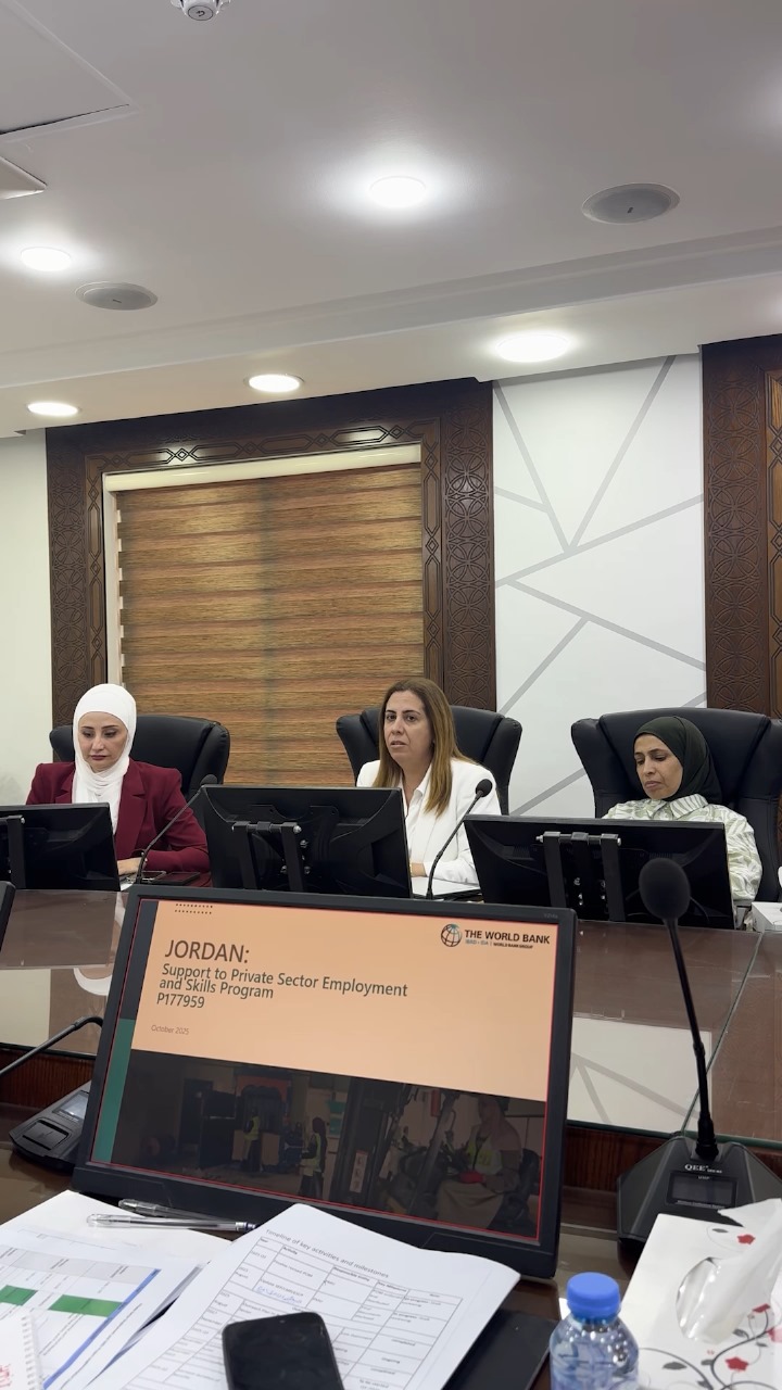 Madar Al-Saa Images 0.4142846287177835