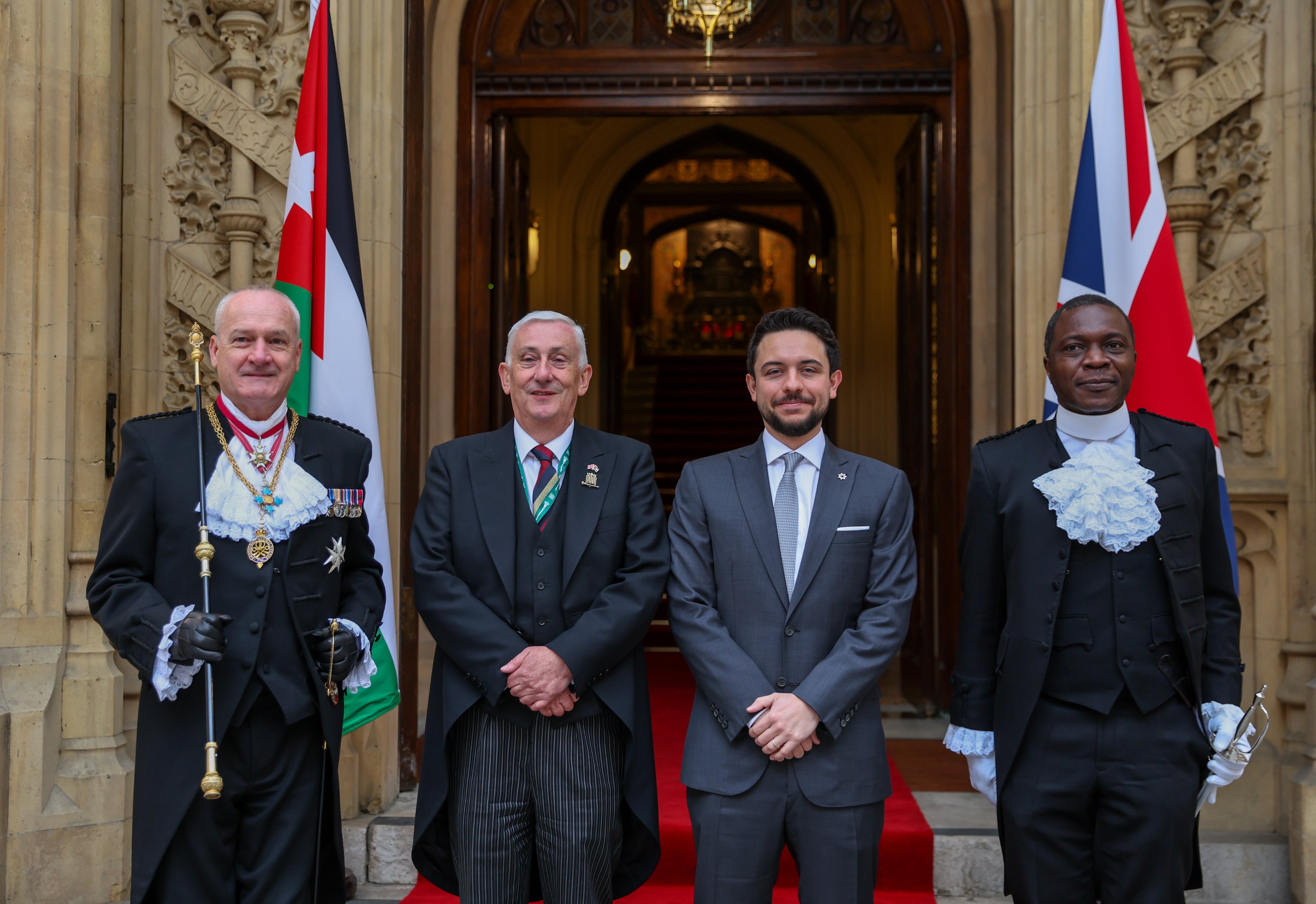 Madar Al-Saa Images 0.947786149649917