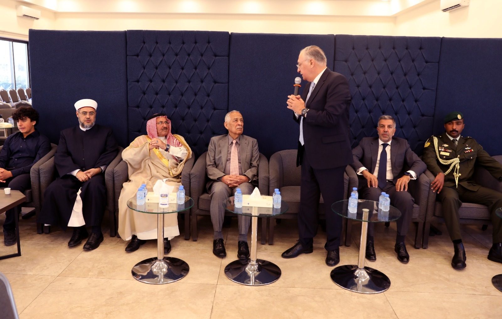 Madar Al-Saa Images 0.32159580845574076