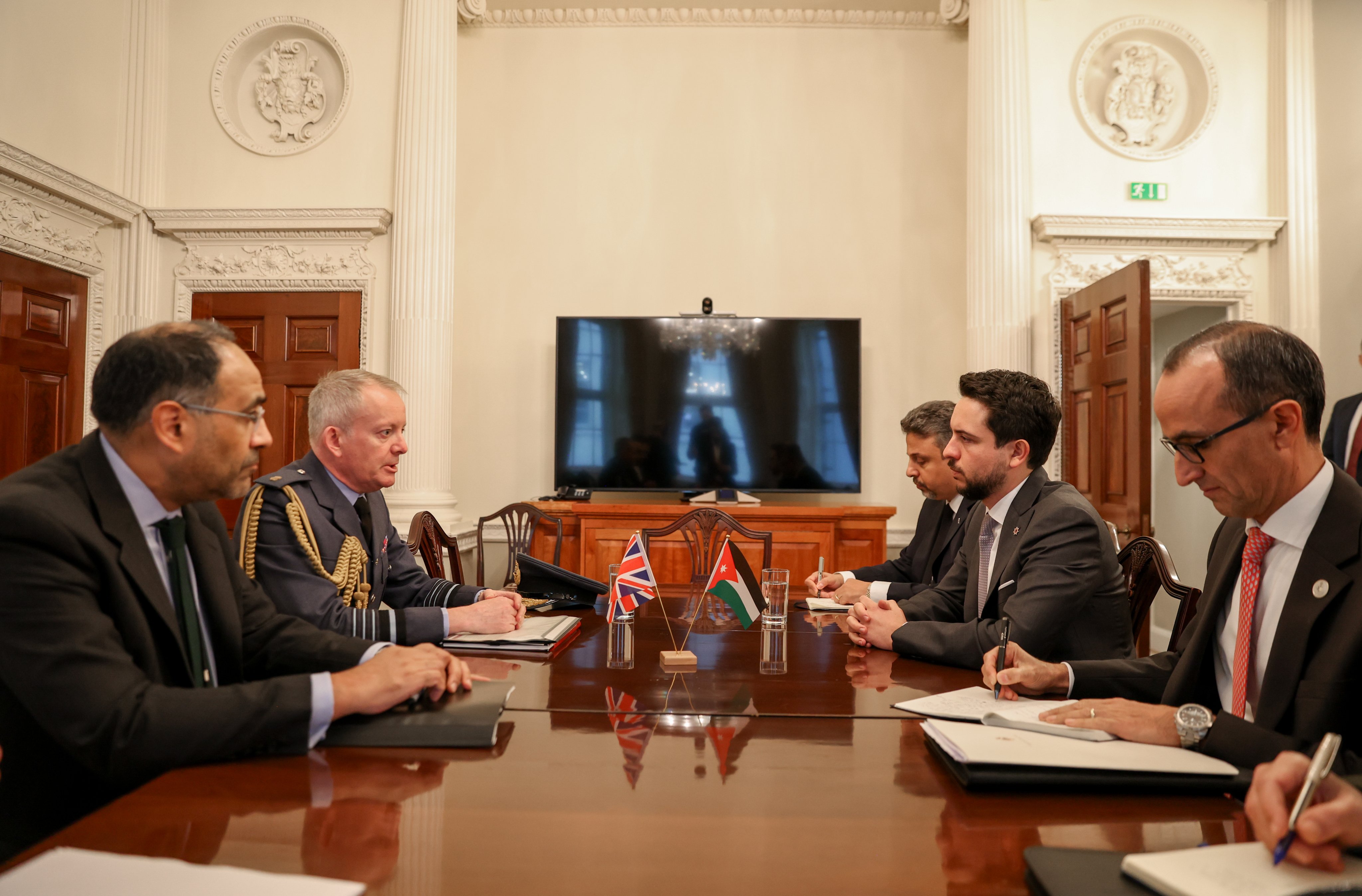 Madar Al-Saa Images 0.3619545234618411