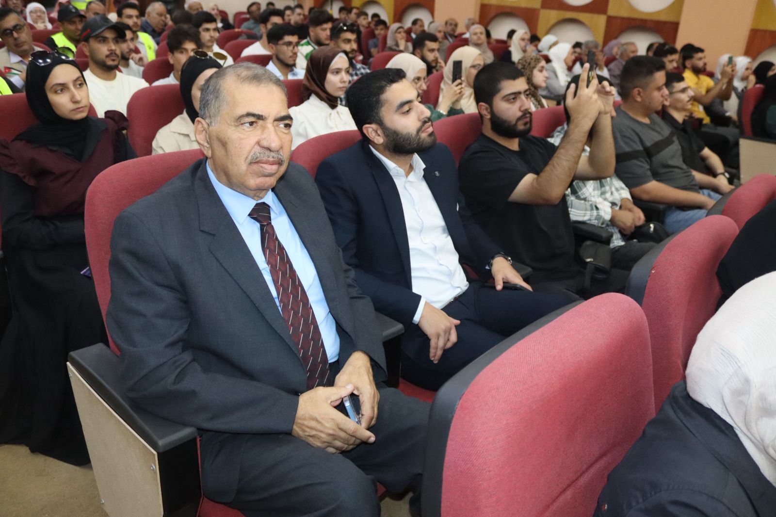 Madar Al-Saa Images 0.24650702135674696