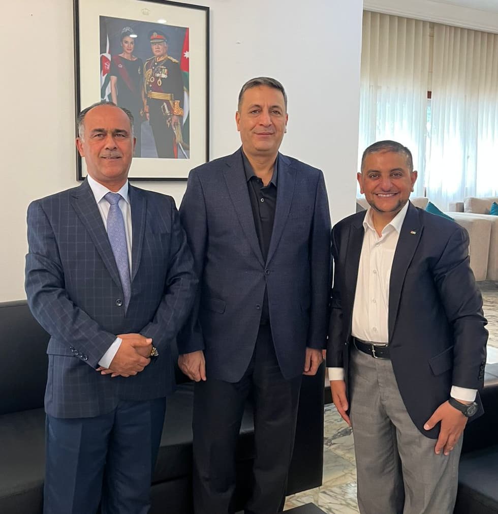 Madar Al-Saa Images 0.21130429866383849