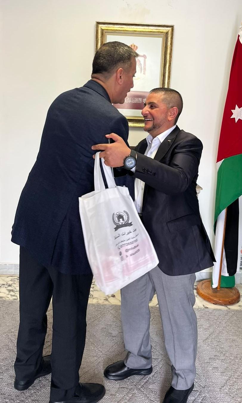 Madar Al-Saa Images 0.9605098602833