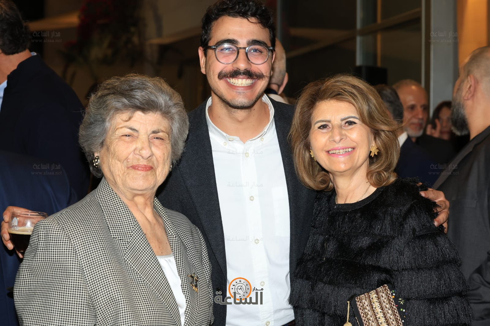 Madar Al-Saa Images 0.6879056330359978