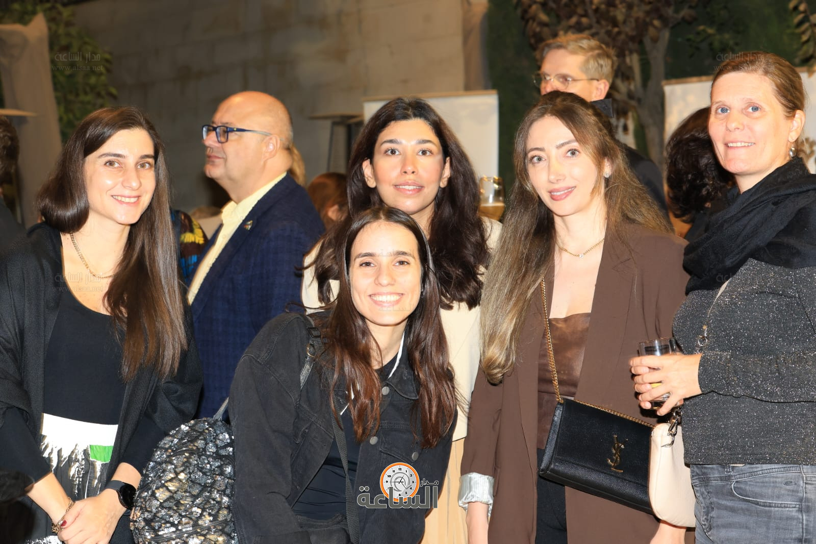 Madar Al-Saa Images 0.18337425575137534