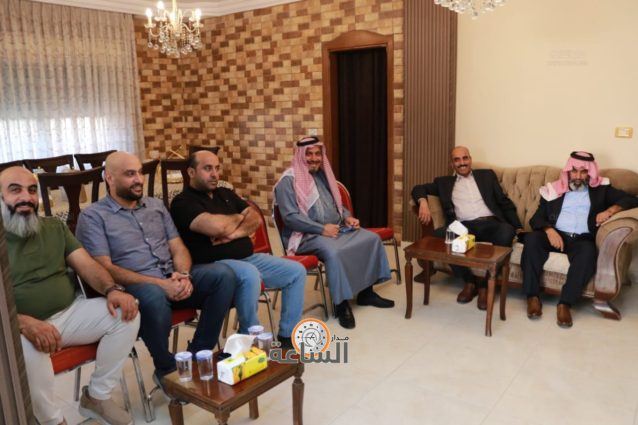 Madar Al-Saa Images 0.48930055231189684