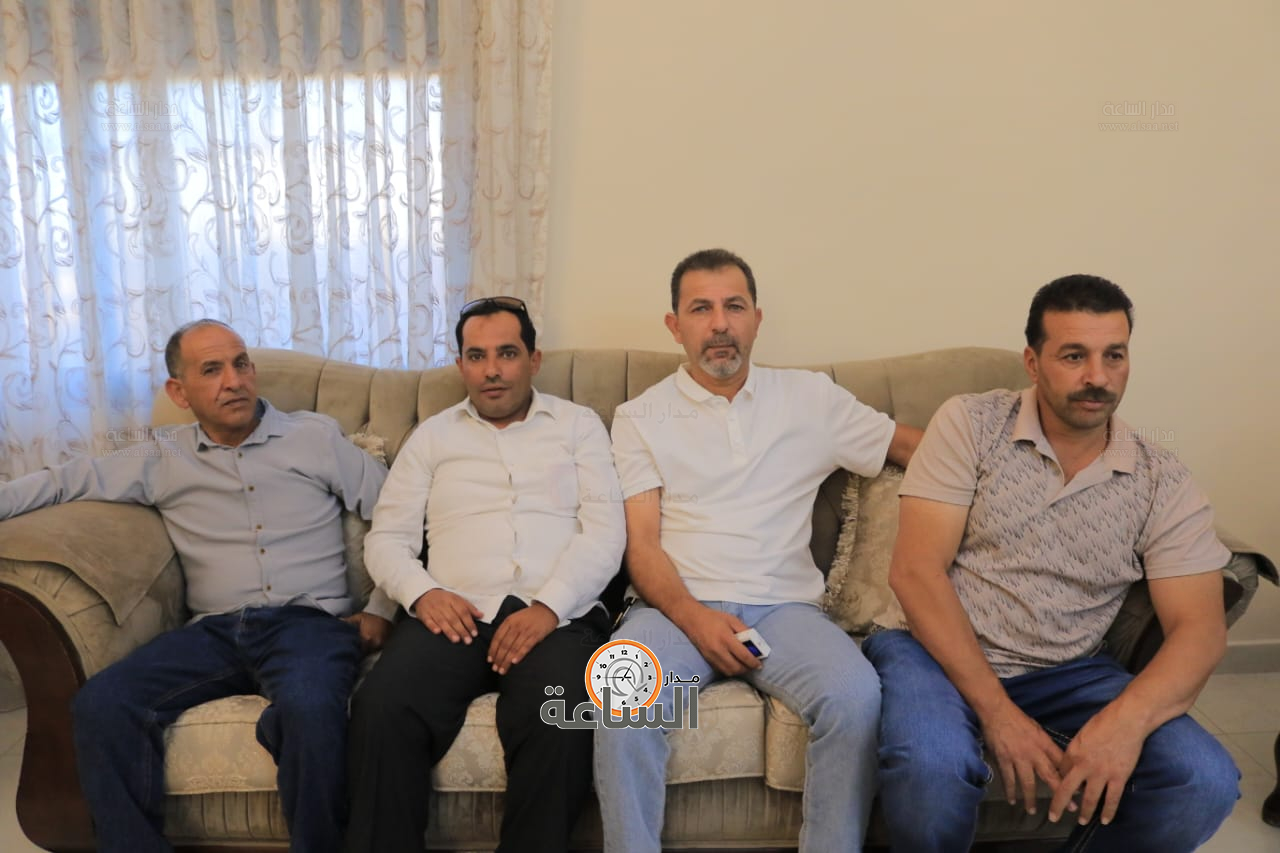 Madar Al-Saa Images 0.41200263997113395