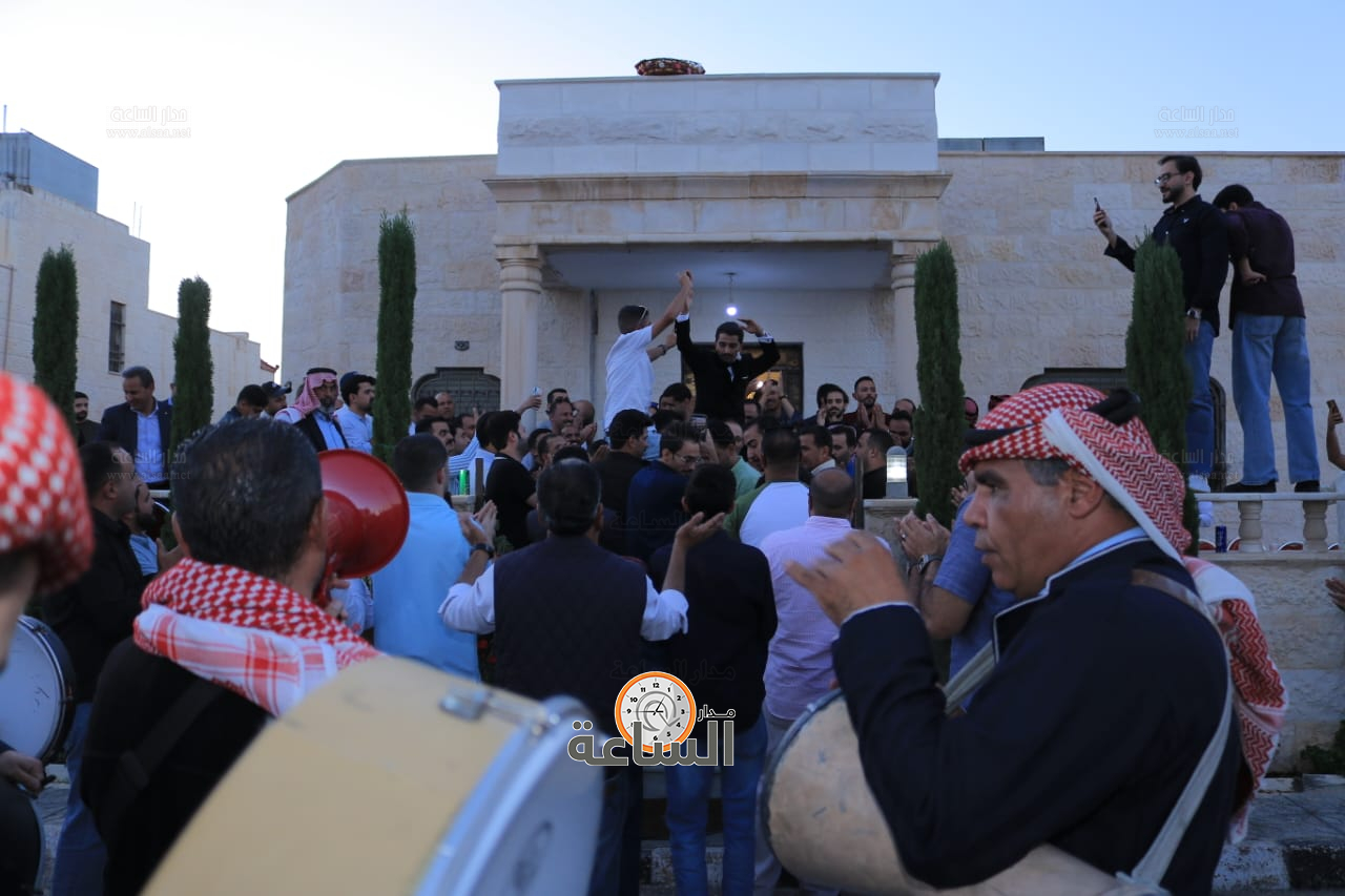 Madar Al-Saa Images 0.5236746173444181