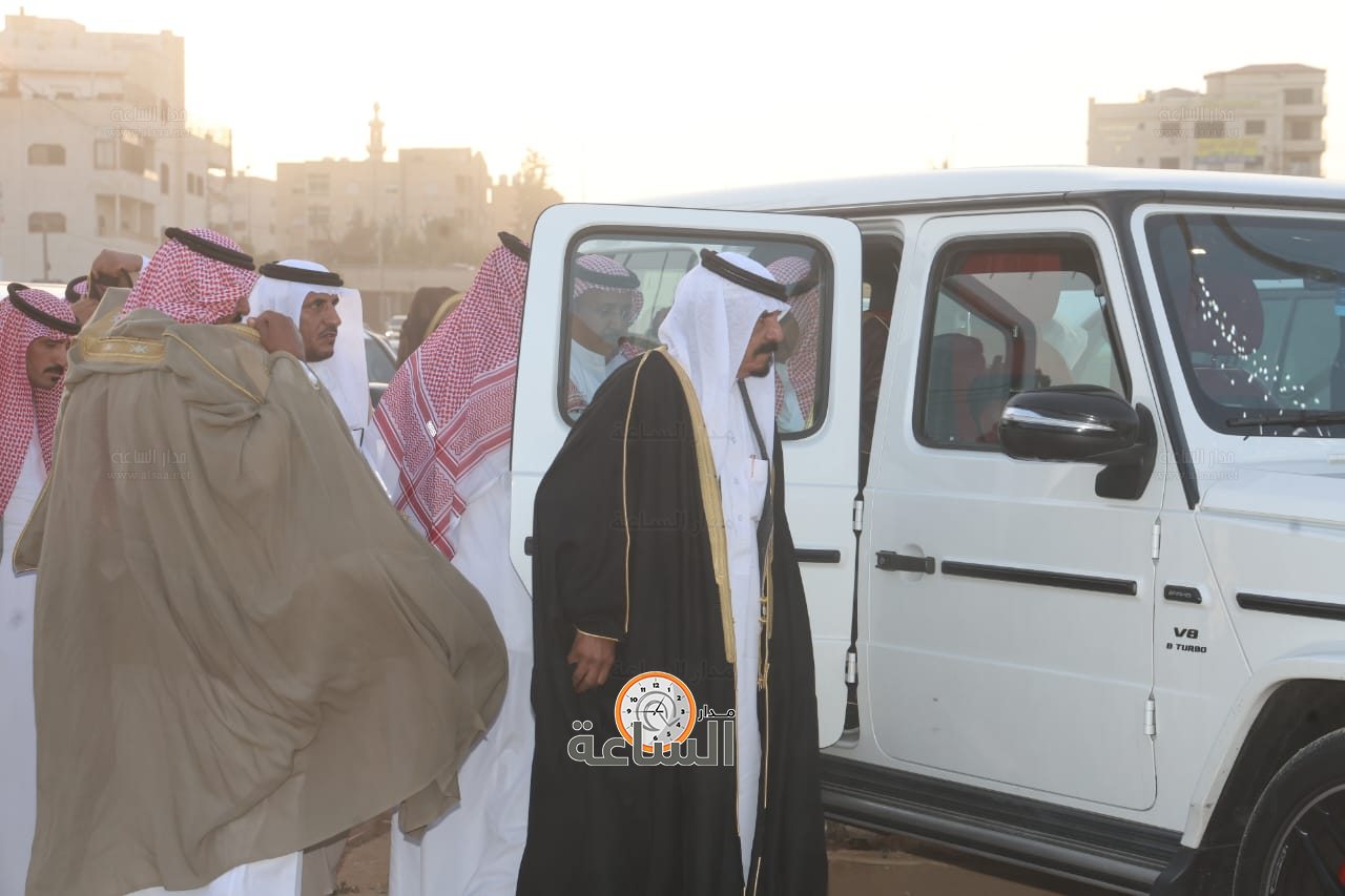 Madar Al-Saa Images 0.15696435875761217