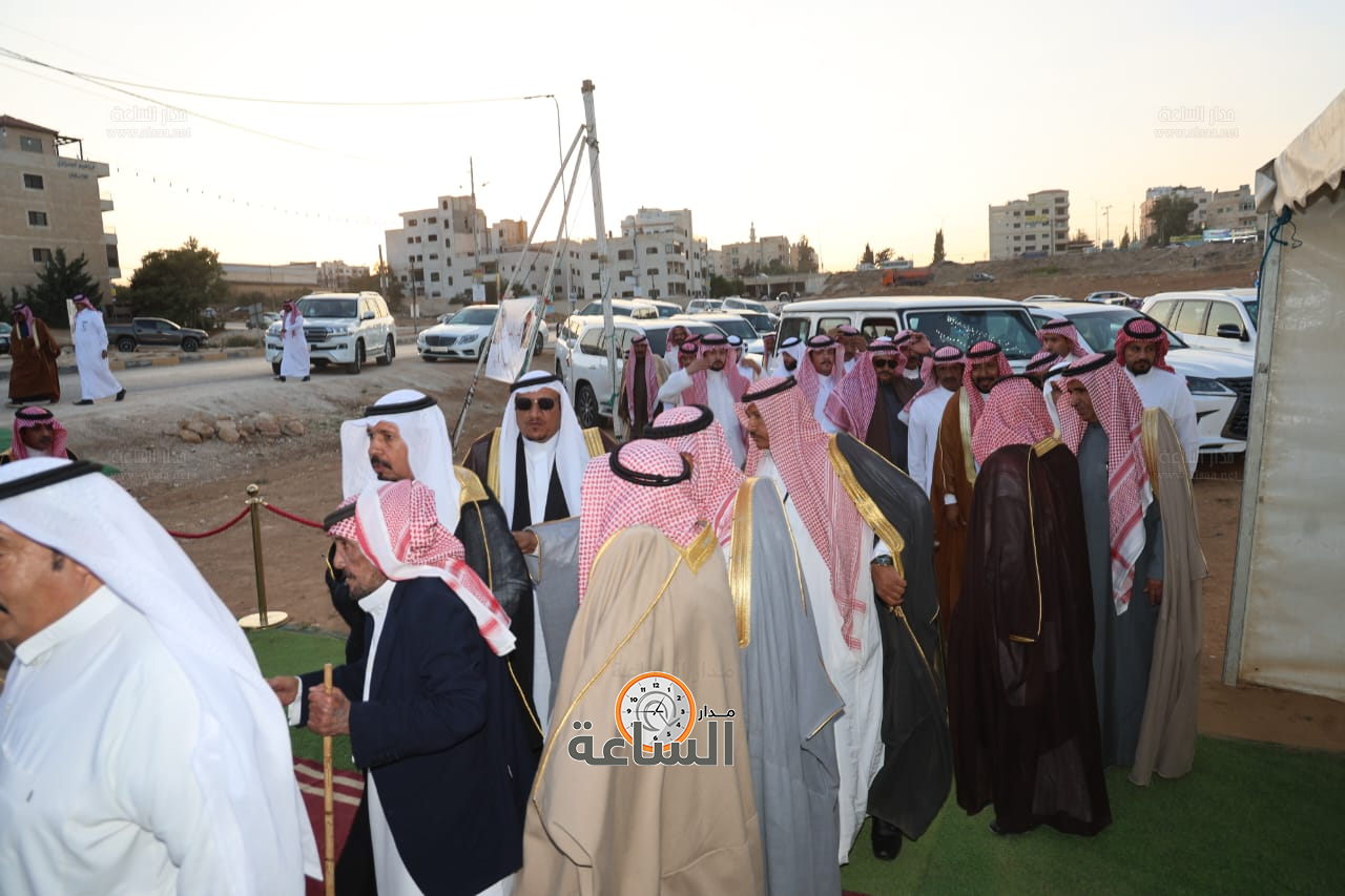 Madar Al-Saa Images 0.2995713552320919