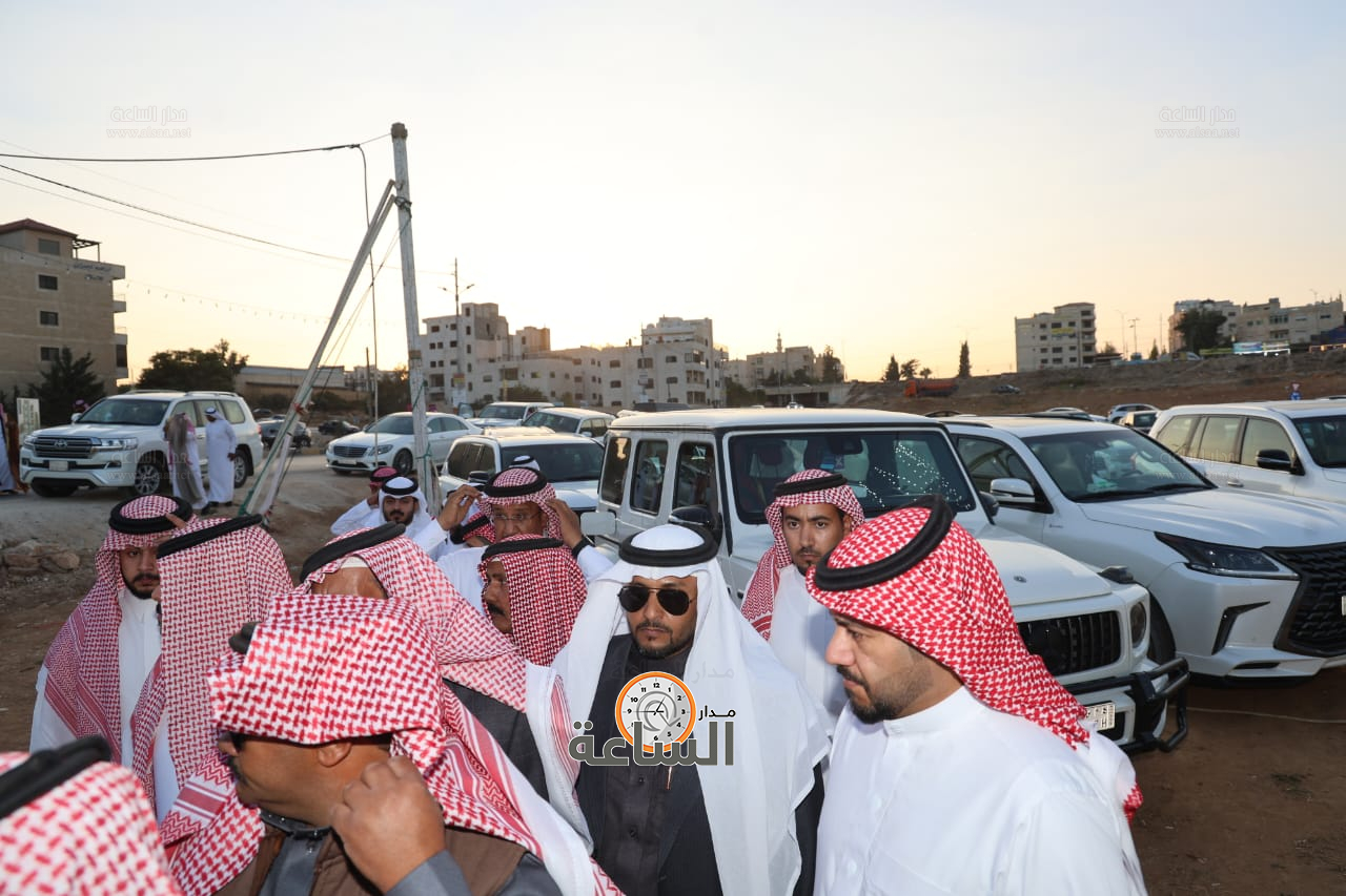 Madar Al-Saa Images 0.5589238614101624