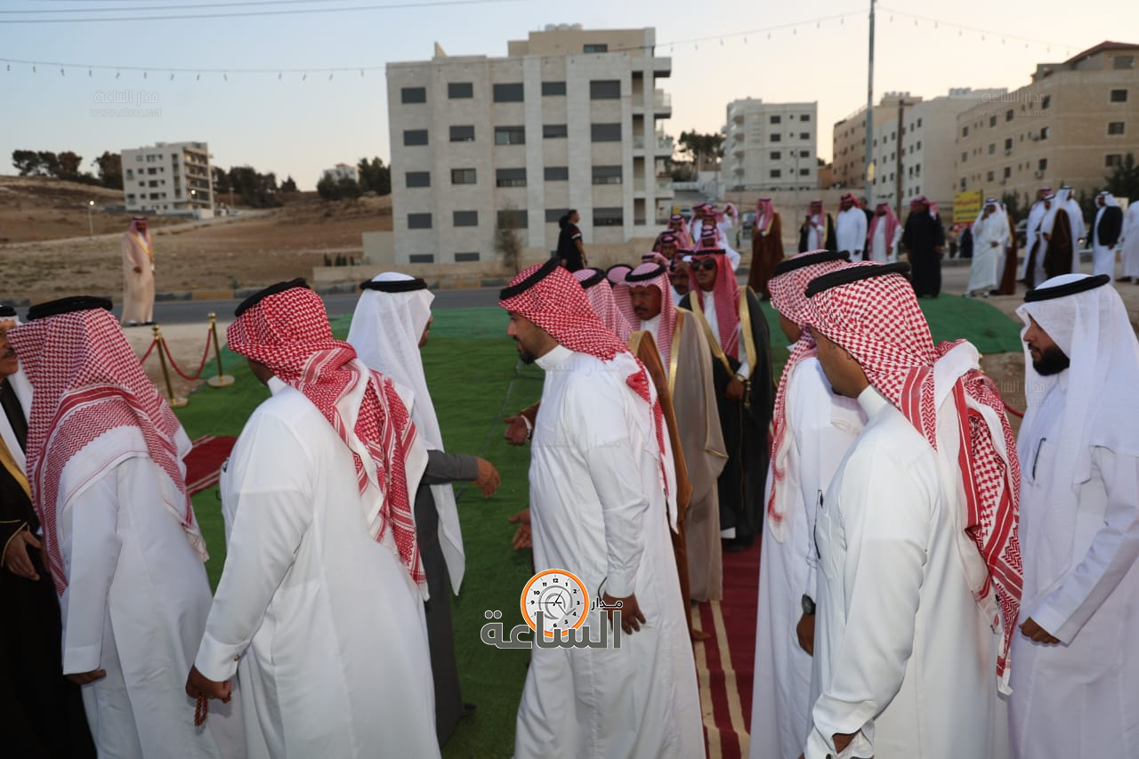 Madar Al-Saa Images 0.34958996481145266