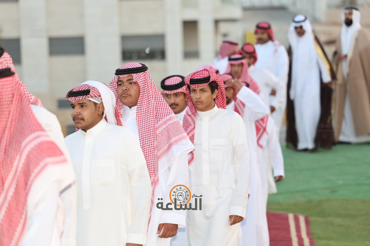 Madar Al-Saa Images 0.43081503968091617