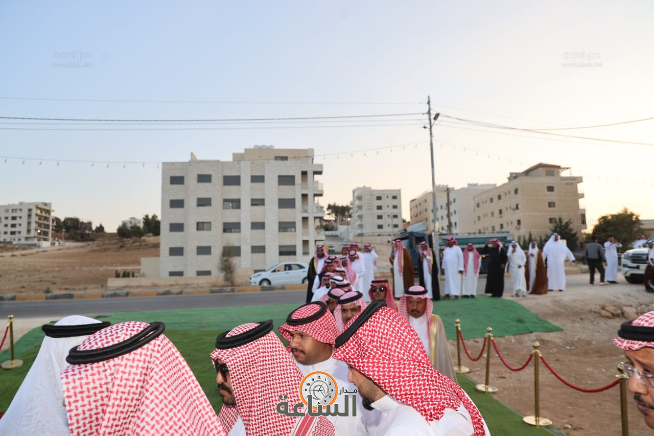 Madar Al-Saa Images 0.8897521185174659