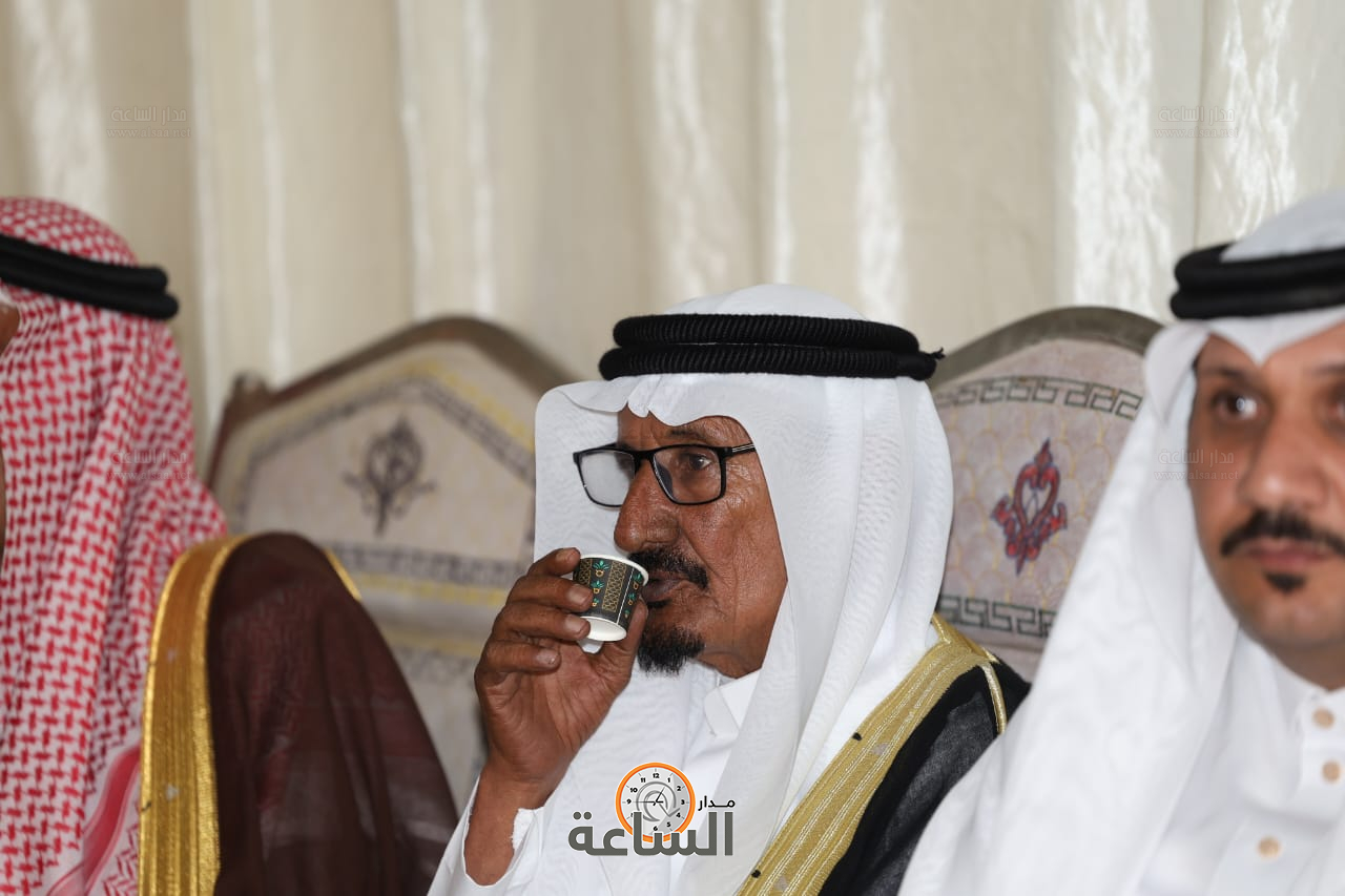 Madar Al-Saa Images 0.30643445599918306