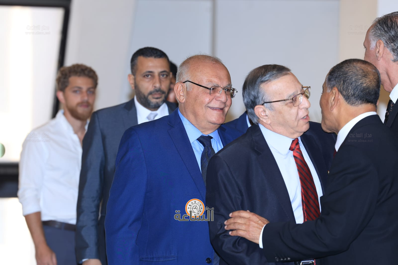 Madar Al-Saa Images 0.8702223042463628