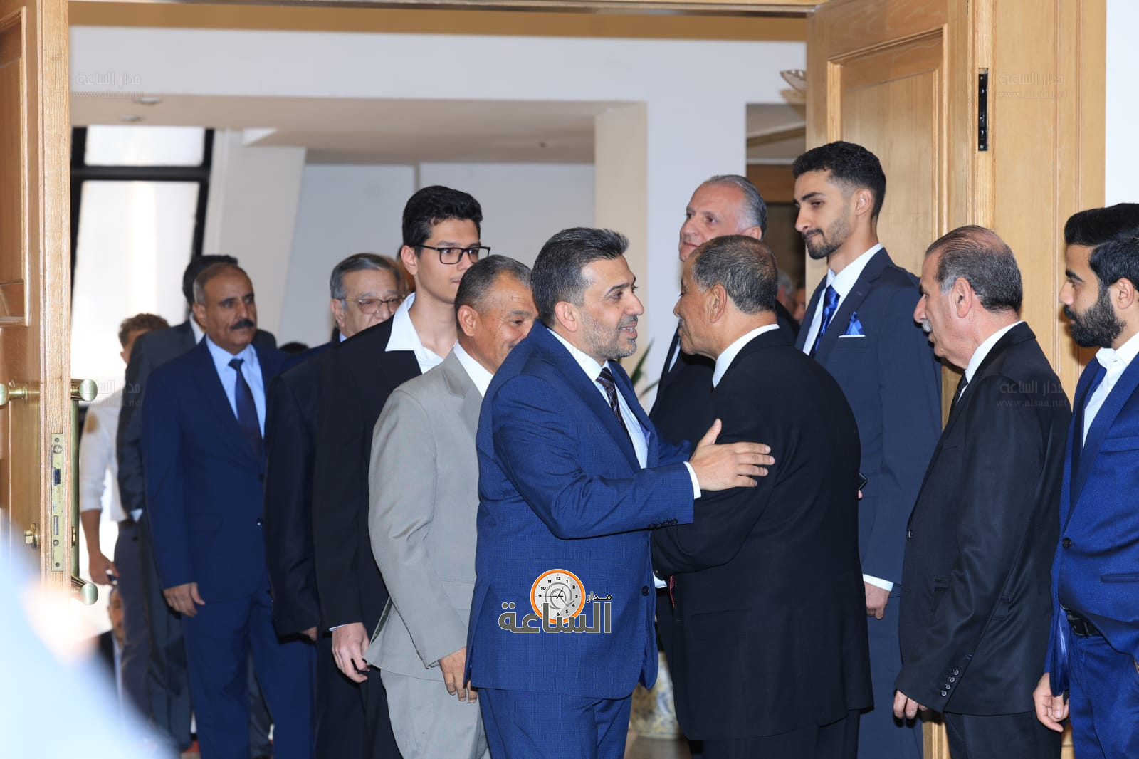 Madar Al-Saa Images 0.774613443424851